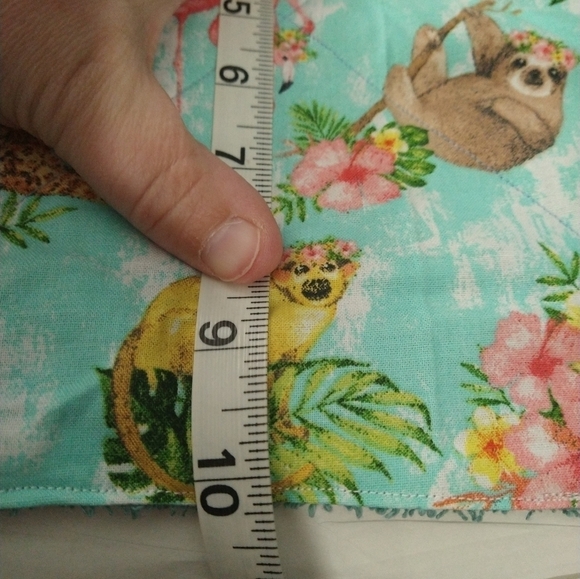 8 pack handcrafted in paper towels. Rainforest themed.10"X10" size New - Picture 9 of 10